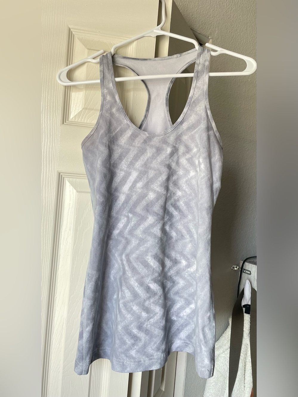lululemon athletica Light Gray Chevron Racerback Tank Top